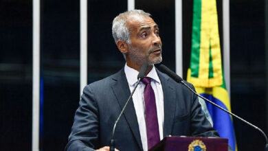 Romário denuncia uso indevido de inteligência artificial em vídeo falso nas redes sociais