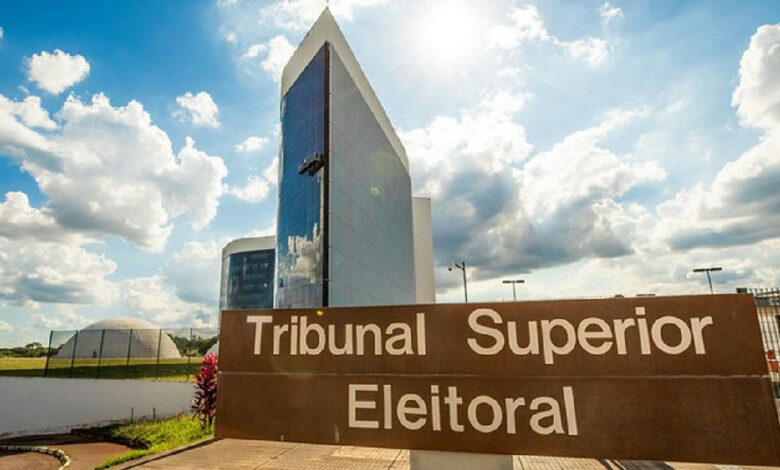 TSE ordena remoção de montagem feita com inteligência artificial envolvendo Lula e Flávio Bolsonaro