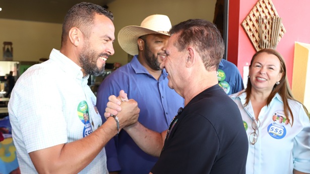 Vanderlan Cardoso articula apoio de 17 prefeitos em giro pelo Nordeste goiano