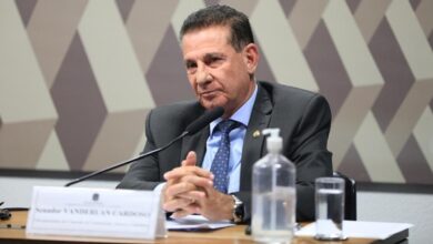 Vanderlan Cardoso defende fim da escala 6x1 e propõe modernização da CLT