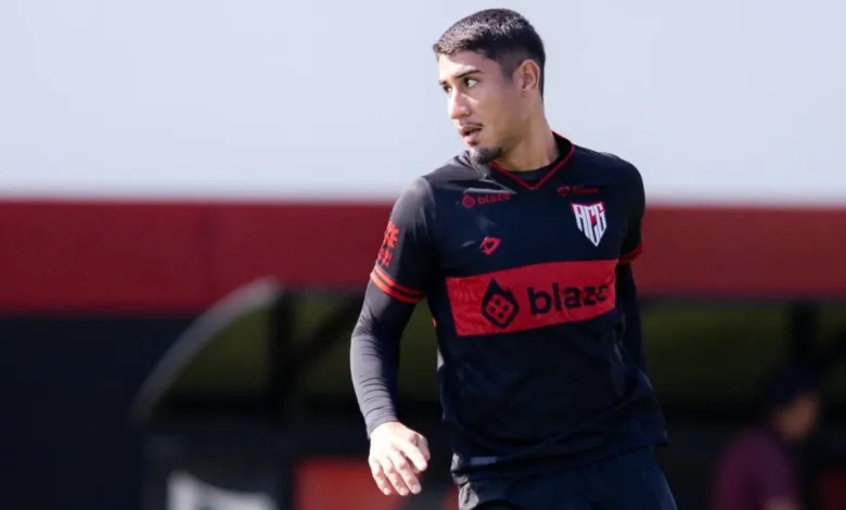 Vila Nova recorre à ANRESF para cobrar dívida do Atlético sobre venda de atacante