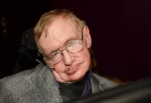 A reflexão de Stephen Hawking sobre a humildade intelectual que ressoa na era da desinformação