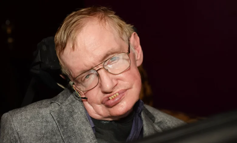 A reflexão de Stephen Hawking sobre a humildade intelectual que ressoa na era da desinformação