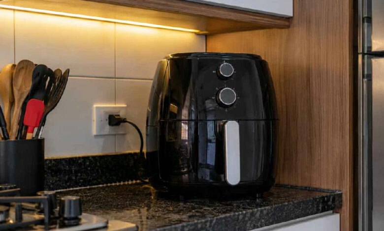 Air Fryer e armários: a distância crucial para evitar abafamento e danos na cozinha