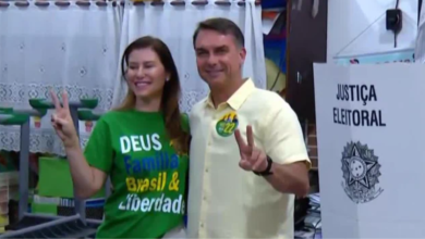 Após voto no Rio, Flávio Bolsonaro, candidato à Presidência, viaja a Brasília para apuração