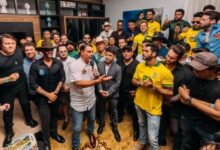 Artistas sertanejos como Gusttavo Lima e Zezé Di Camargo declaram apoio a Flávio Bolsonaro em Goiás