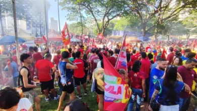 Ato na Praça Tamandaré reúne eleitores de Lula em Goiânia