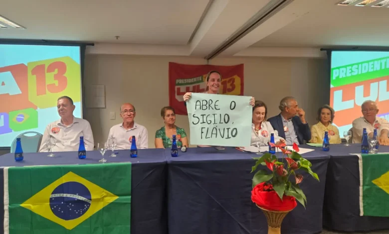 Ato político em Goiânia reúne aliados e marca críticas a adversários