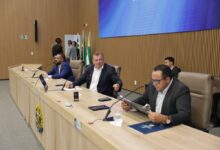 Câmara municipal aprova dez projetos em sessão decisiva