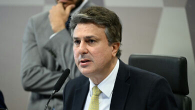 Camilo Santana desafia governo e propõe emenda para reduzir maioridade penal