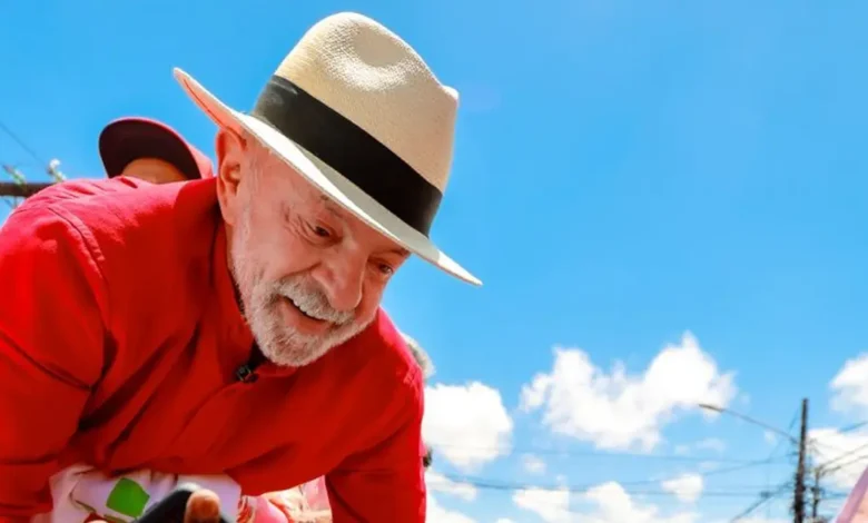 Campanha de lula aceita exigências de flávio bolsonaro para liberação de sigilos