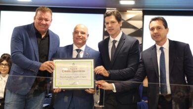 Chefe do TJGO recebe título de cidadão aparecidense em inauguração de fórum