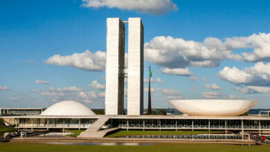 Com 127 eleitas, presença feminina no Congresso cresce mas trava em 21% das cadeiras