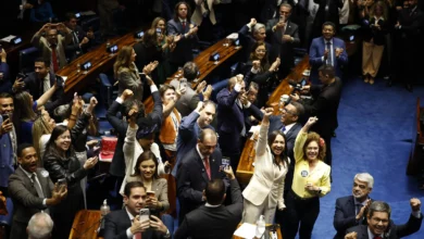 Congresso promulga PEC que extingue escala 6x1 com presença de Lula
