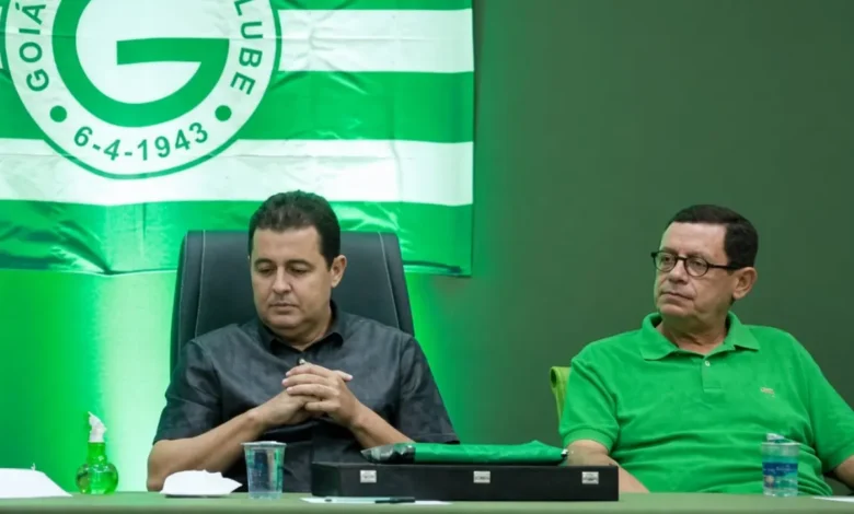 Conselho deliberativo do Goiás valida empréstimo de R$ 11,4 milhões em reunião