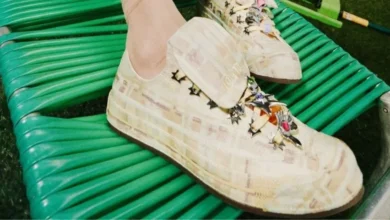 Converse inova com tênis amarelo, flores e pingentes para renovar o clássico All Star
