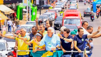 Daniel Vilela apoia Flávio Bolsonaro e pede renovação em carreatas por Goiás