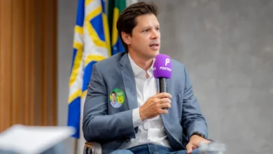 Daniel Vilela sinaliza apoio a Flávio Bolsonaro e critica gestão do PT