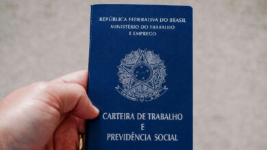 Demissão por quimioterapia: funcionária nos EUA recebe R$ 1,1 milhão em acordo judicial