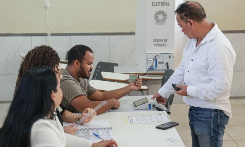 Eleitores brasileiros ganham garantia de imunidade temporária contra prisões no pleito