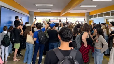 Estudantes protagonizam tenso confronto político nos corredores da PUC Goiás