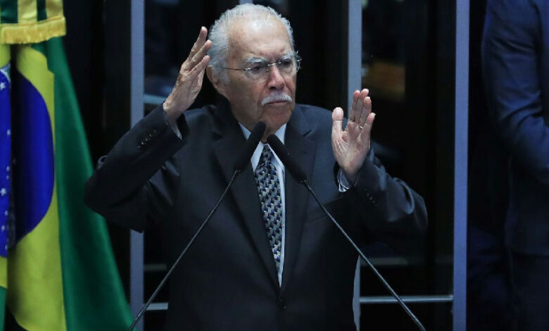 Ex-presidente José Sarney segue em UTI em São Luís após passar por cirurgia abdominal