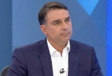 Flávio Bolsonaro cancela presença em debate da Globo e aponta censura do TSE