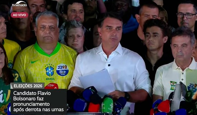 Flávio Bolsonaro contesta vitória de Lula e anuncia pedido de anulação
