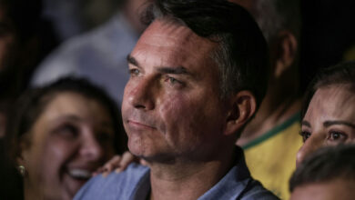 Flávio Bolsonaro defende fim da reeleição e propõe que medida valha para seu próprio mandato