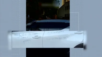 Frase irada escrita em carro após estacionar em garagem gera debate sobre trânsito em goiânia