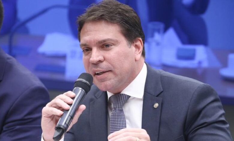 Governo dos estados unidos classifica ramagem como imigrante ilegal e confirma processo de deportação