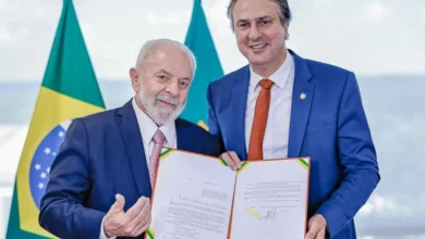 Governo federal planeja expandir programa Pé-de-meia para estudantes universitários