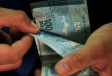 Governo projeta salário mínimo de R$ 1.741 para 2027 com aumento de R$ 120 mensais