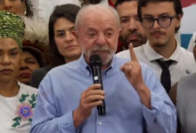 Lula cobra apoio de Flávio Bolsonaro ao projeto que extingue a jornada 6x1