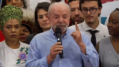 Lula cobra apoio de Flávio Bolsonaro ao projeto que extingue a jornada 6x1
