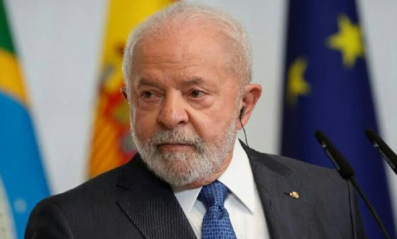 Lula vence em colégios eleitorais no exterior enquanto Flávio Bolsonaro lidera no Japão