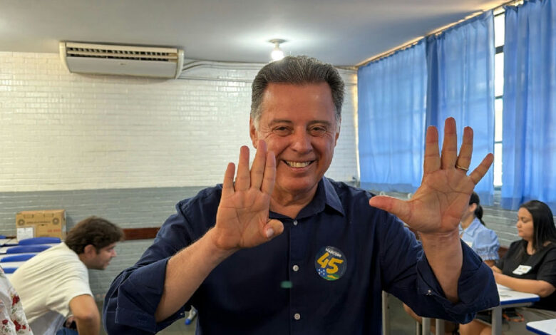 Marconi Perillo vota em Palmeiras de Goiás e expressa confiança em avanço ao segundo turno
