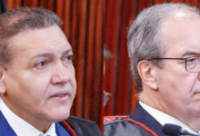 Nunes Marques bloqueia canal de Janones no Whatsapp durante análise do corregedor do TSE