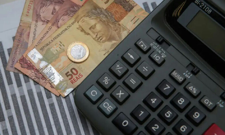 Pé-de-meia: estudantes do ensino médio podem receber até R$ 9,2 mil do governo