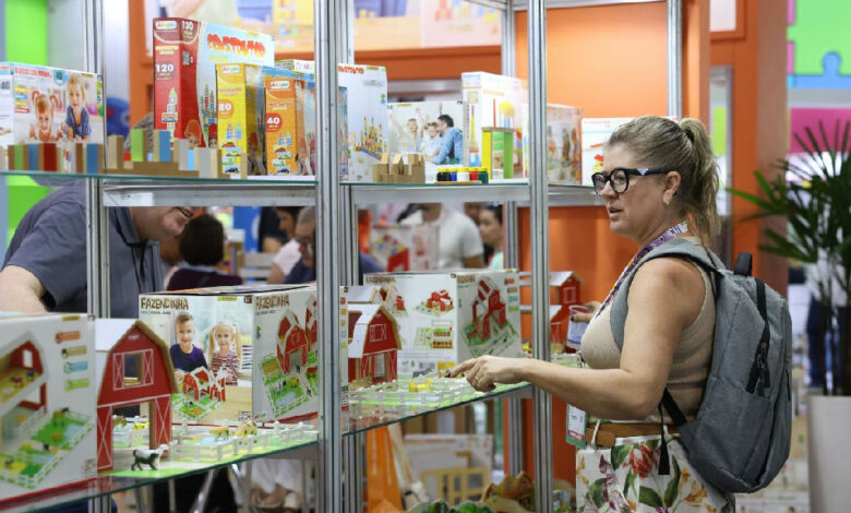Pesquisa do Procon Goiás expõe variação de até 400% em preços de brinquedos na capital