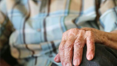 Programa Dignidade em Goiás oferece R$ 300 mensais a idosos de 60 a 64 anos sem aposentadoria