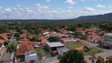 Rio de água quente com 12 quilômetros transforma pequena cidade goiana em polo turístico global