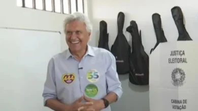 Ronaldo Caiado vota em Nova Crixás e projeta cenário para a Presidência