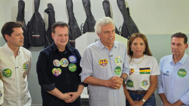 Ronaldo Caiado vota em Nova Crixás e reforça importância do interior nas eleições