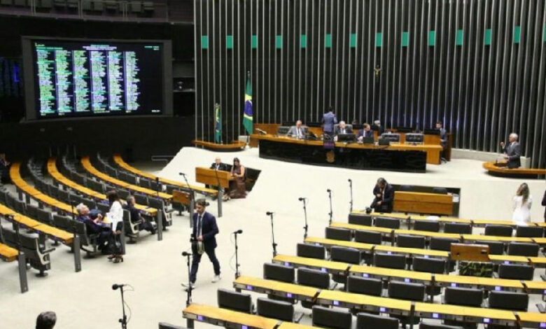 Senado analisará proposta da Câmara que torna o Enamed obrigatório para médicos