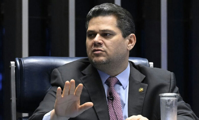 Senado avança na discussão sobre fim da escala 6x1 e pauta fiscalização ministerial
