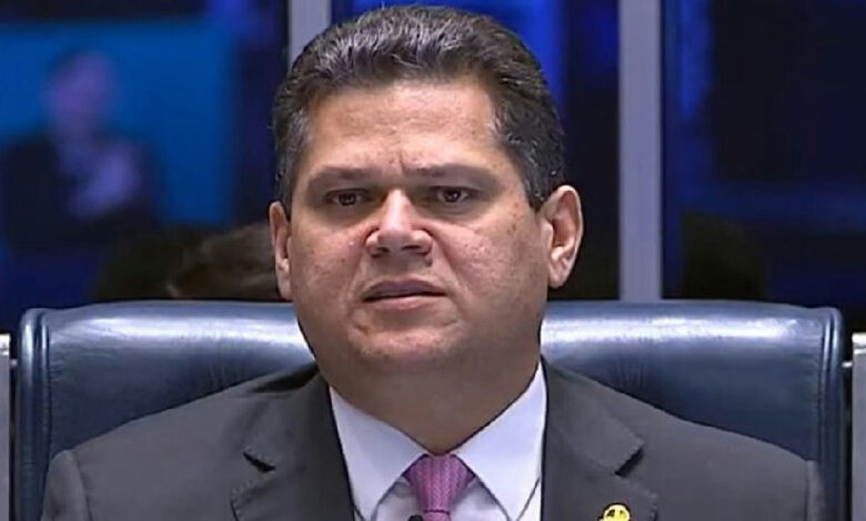 Senado vota nesta quarta cronograma acelerado para tramitação da PEC 6x1 sob aval de Alcolumbre