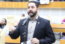 Thialu Guiotti articula apoio para buscar unanimidade na presidência da Câmara de Goiânia
