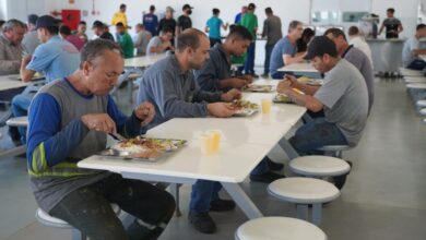Trabalhador perde tempo de almoço após acordo sindical e entende regras