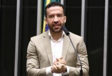 Tribunal arquiva representação contra deputado por postagem nas redes